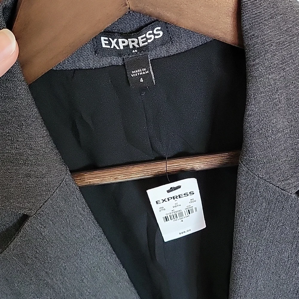 Express Women's Suit Jacket in Gray - size 4 - Picture 2 of 8